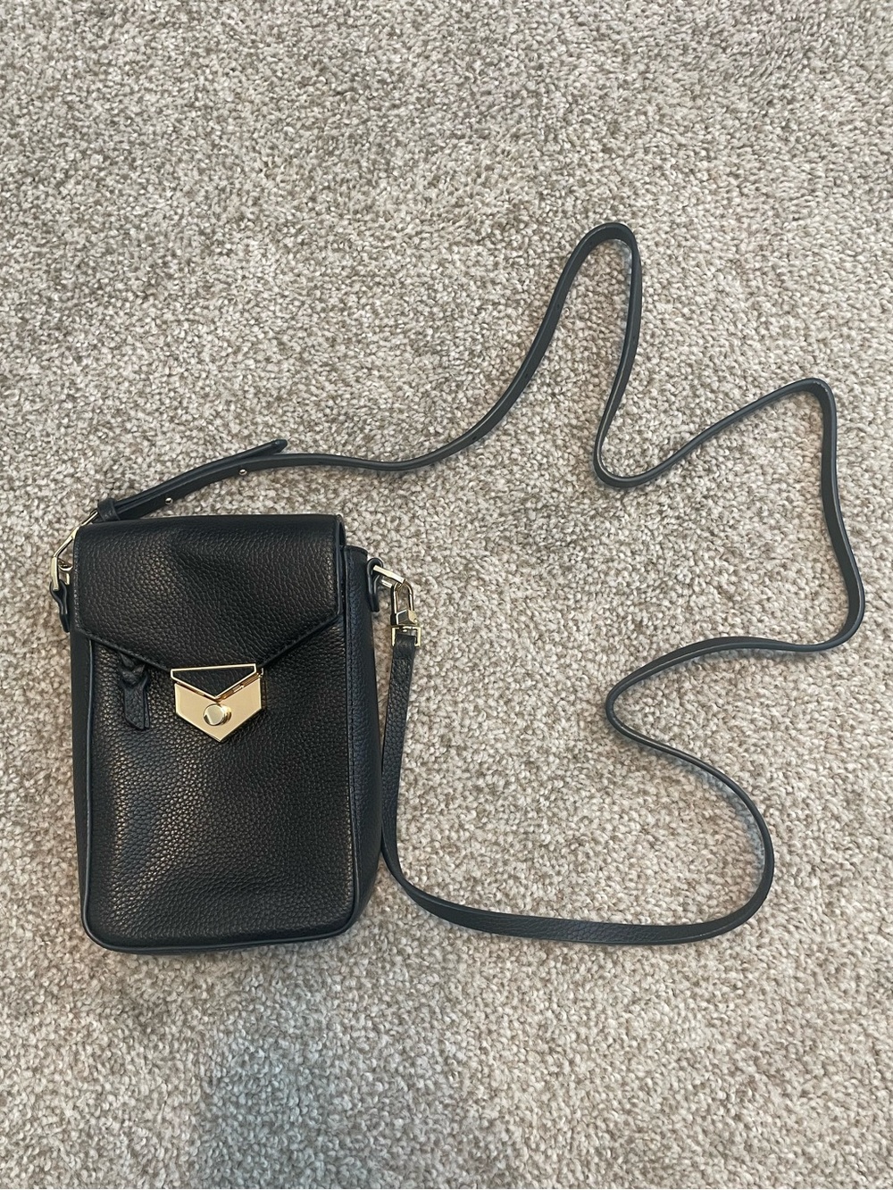 NEW Covet by Stella & Dot Black and Gold Pebbled Leather Crossbody Bag